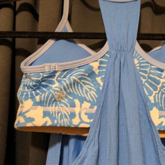 Lululemon No Limits Tank in Porcelaine / Beachy Floral - Picture 3 of 5